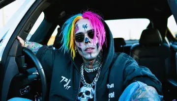 6ix9ine Drives Toward Offset Shooting Scene, Posts Trolling Video